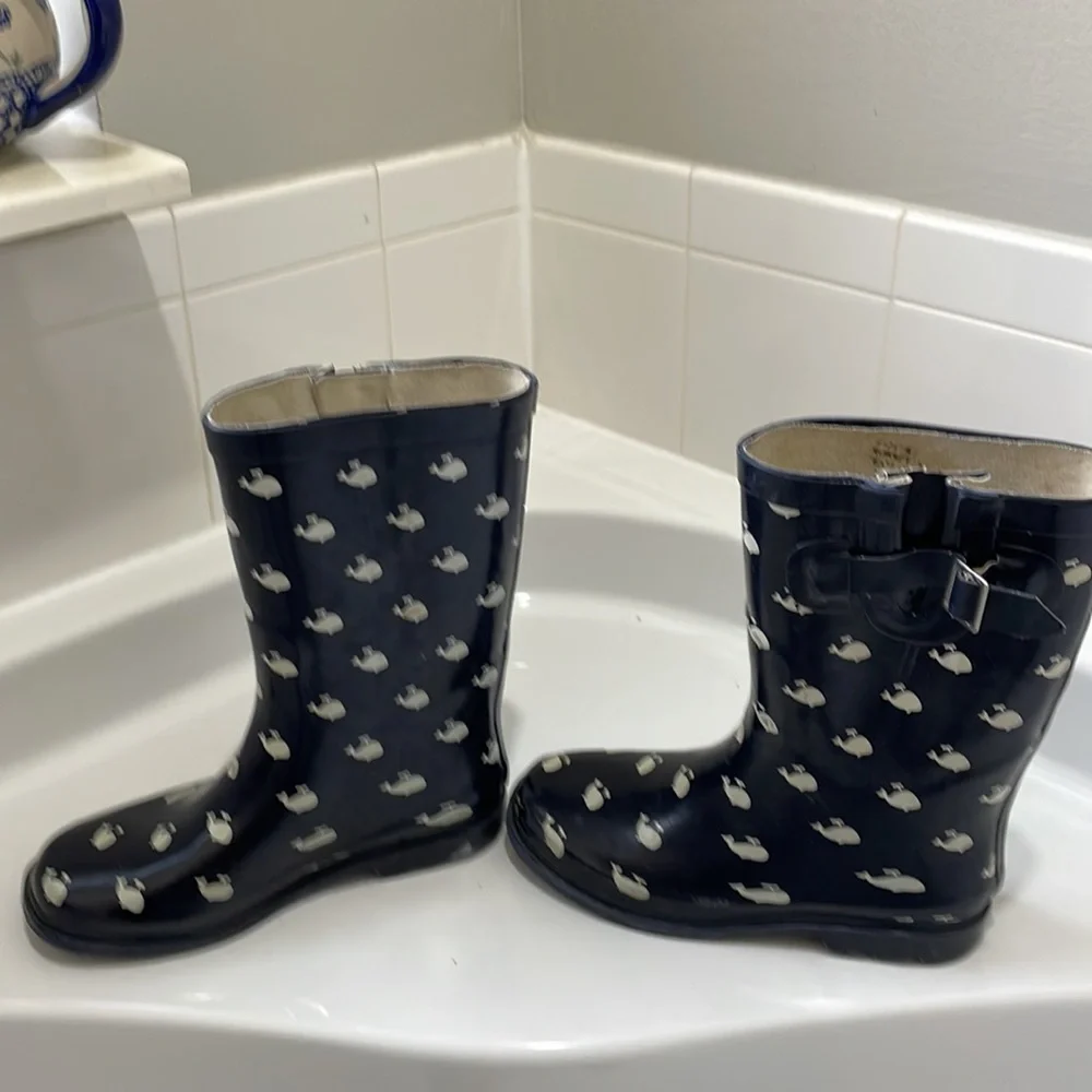 Target Whale Rainboots Sz 4